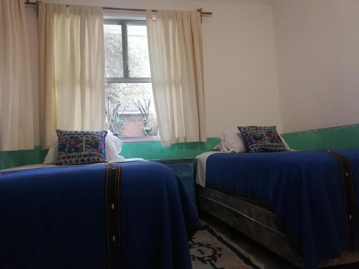 Yellow House Hostel B&B 안티구아 과테말라 외부 사진